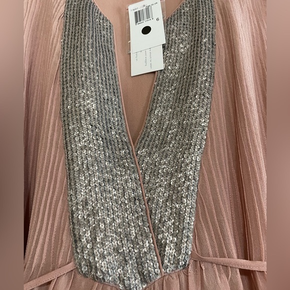 French Connection STUNNING Pink Dress w/ Deep Silver Sequined deep V neck, SZ 6 - Picture 7 of 16